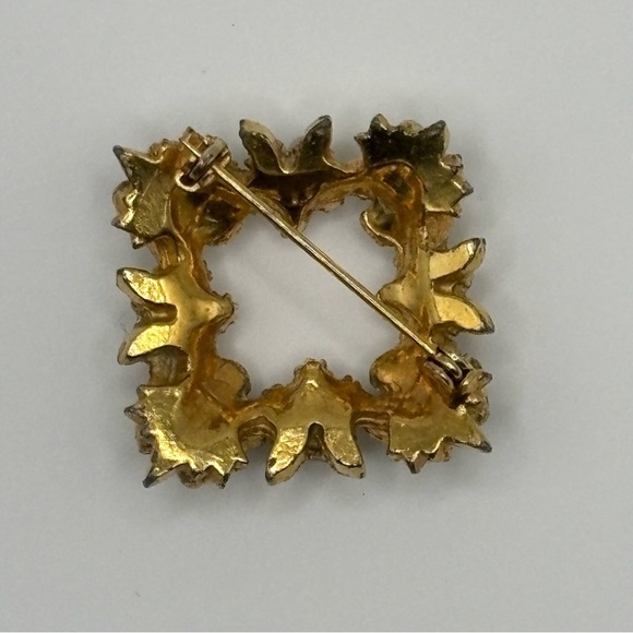 Vintage enamel pearl rhinestone square brooch - Picture 2 of 4